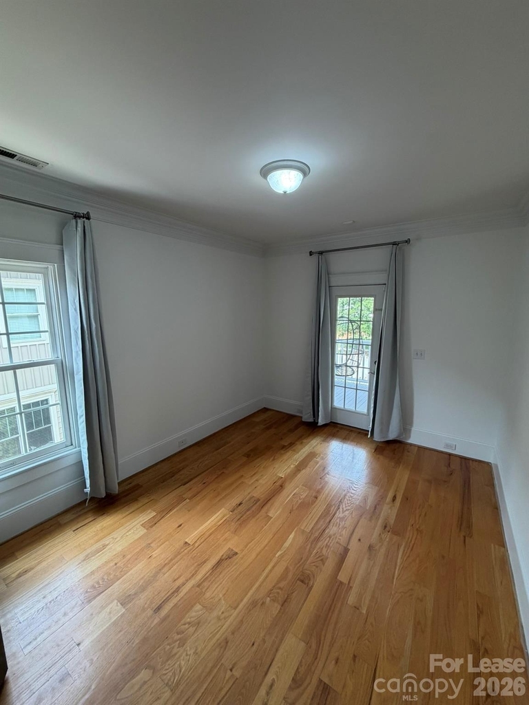 701 Mcdonald Avenue - Photo 24