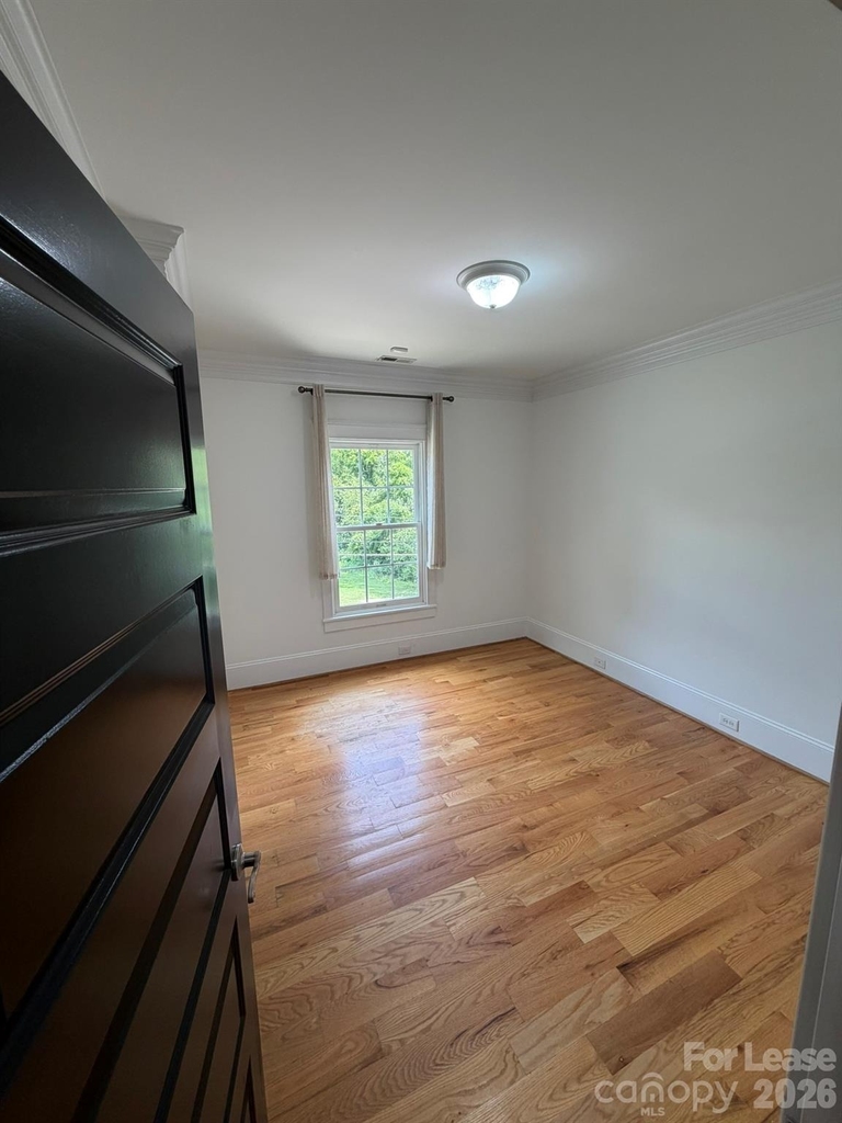 701 Mcdonald Avenue - Photo 23