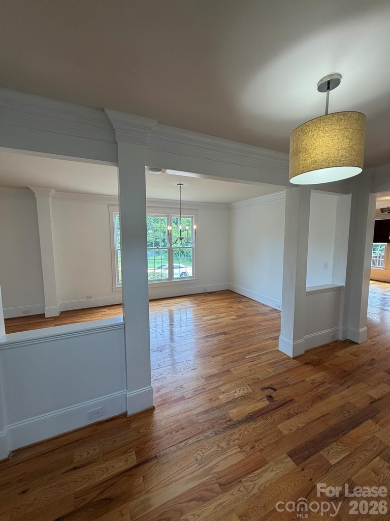 701 Mcdonald Avenue - Photo 7