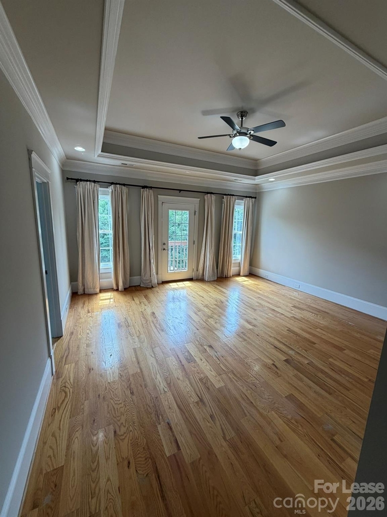 701 Mcdonald Avenue - Photo 16