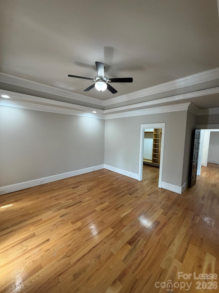 701 Mcdonald Avenue - Photo 17