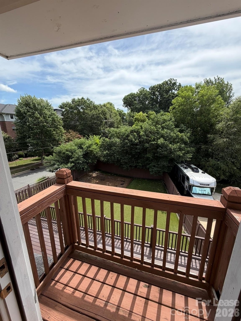 701 Mcdonald Avenue - Photo 19