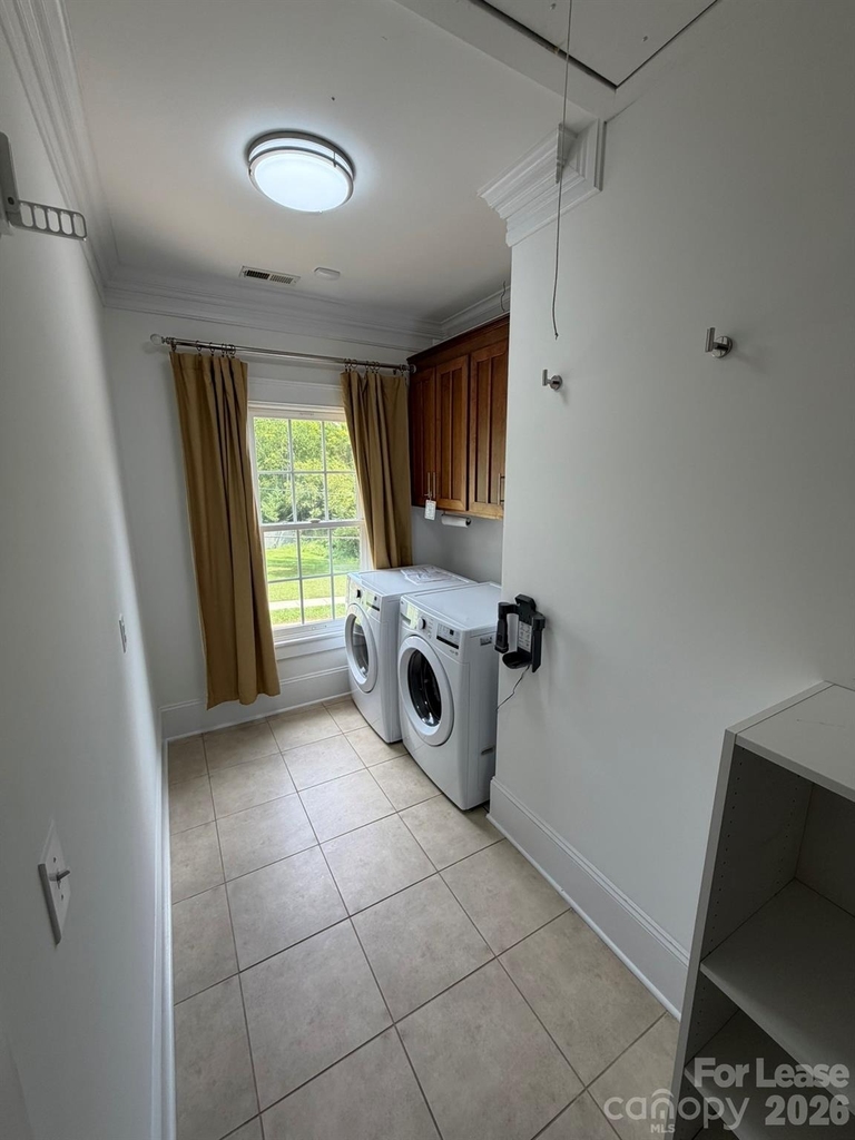 701 Mcdonald Avenue - Photo 28