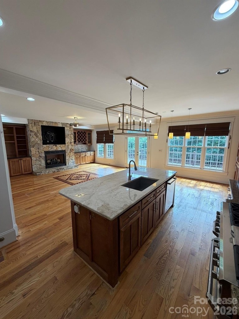 701 Mcdonald Avenue - Photo 12