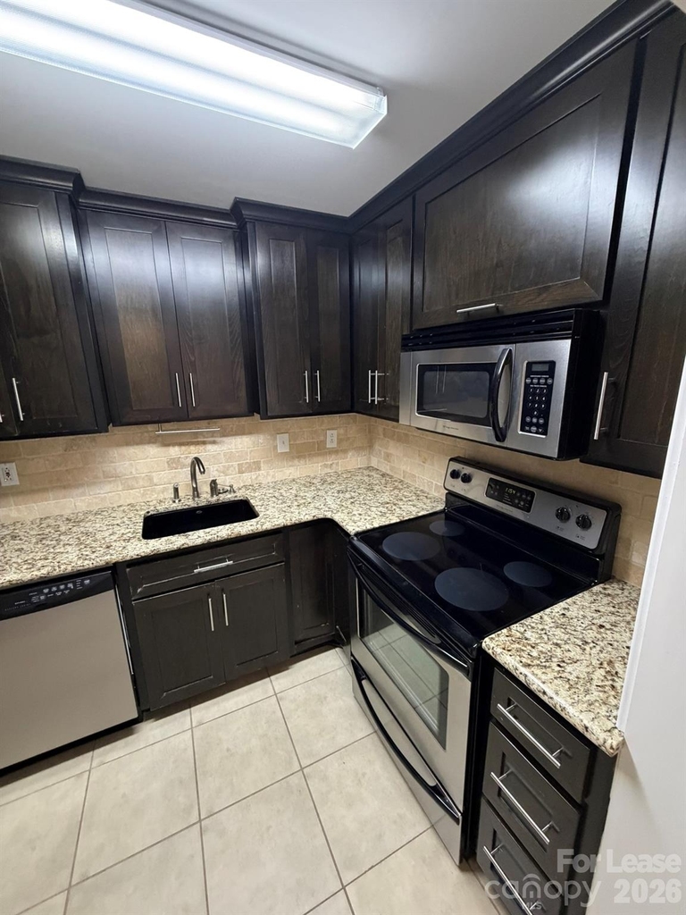 701 Mcdonald Avenue - Photo 35