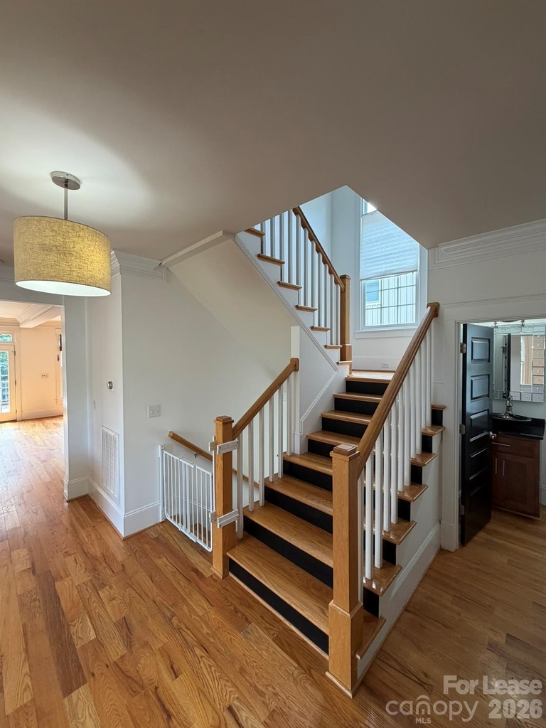 701 Mcdonald Avenue - Photo 5
