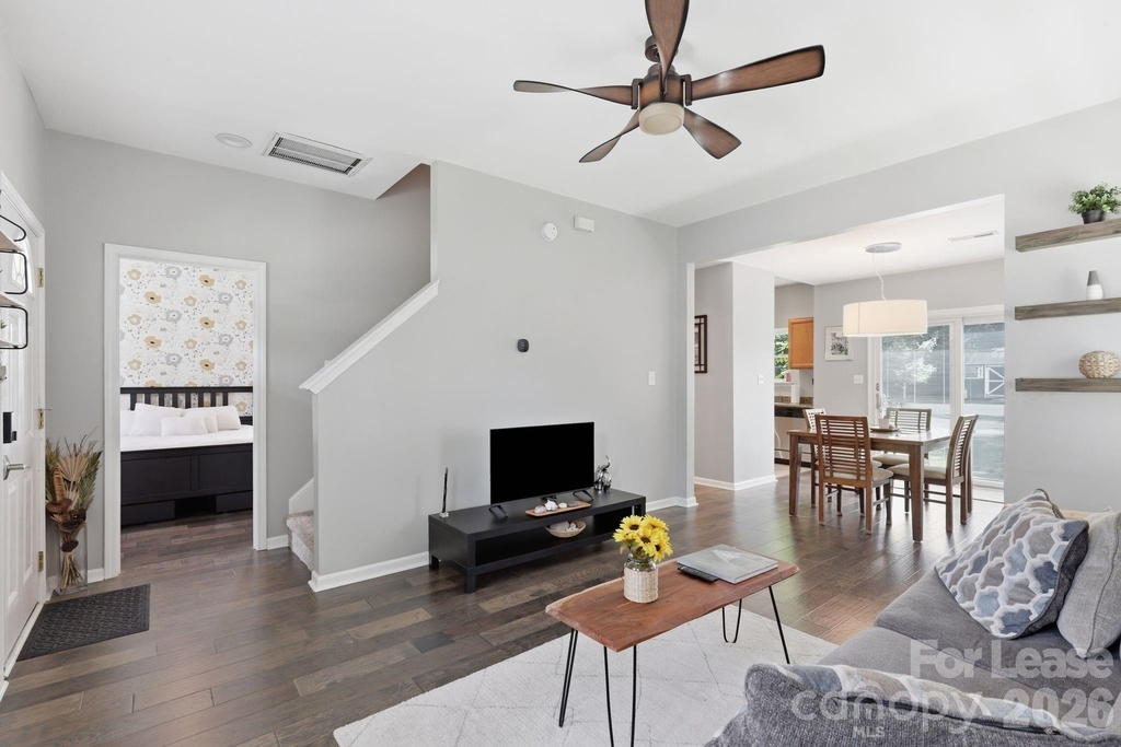 1706 Dallas Avenue - Photo 7