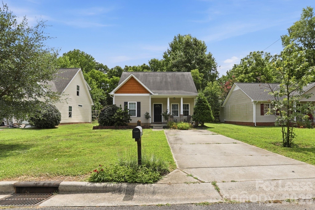 1706 Dallas Avenue - Photo 2
