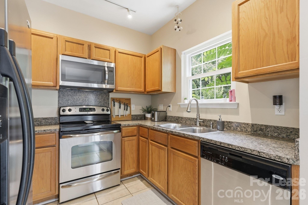 1706 Dallas Avenue - Photo 11
