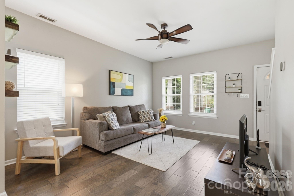1706 Dallas Avenue - Photo 6