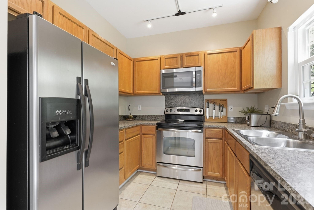 1706 Dallas Avenue - Photo 12
