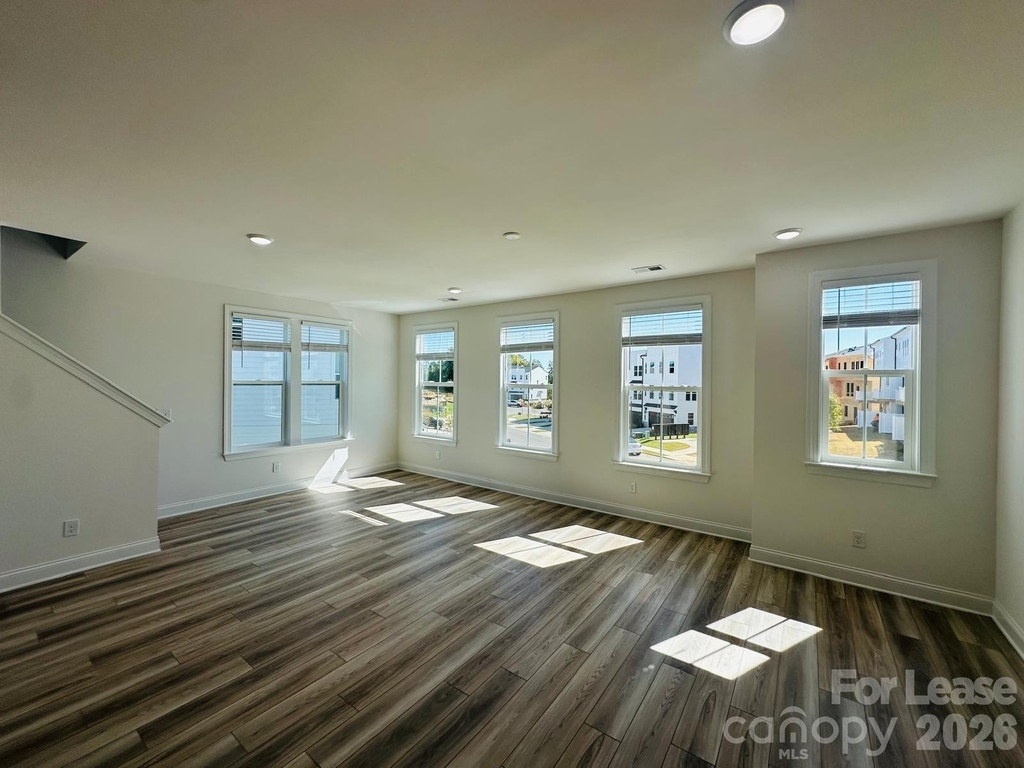 9234 Walnut Hill Road - Photo 4