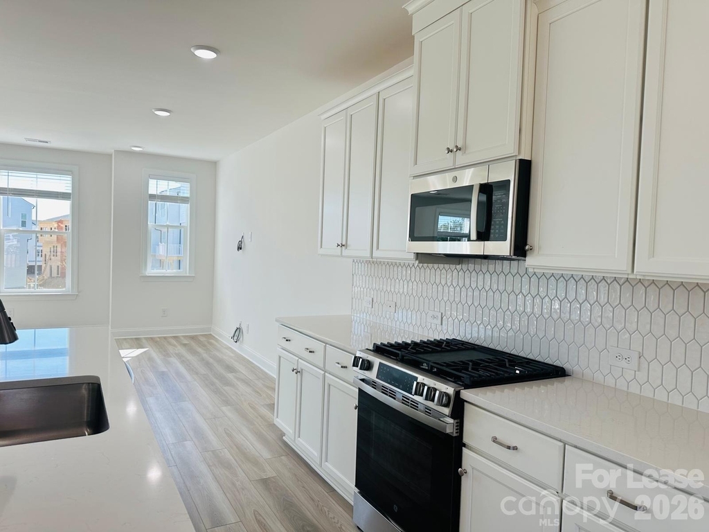 9234 Walnut Hill Road - Photo 7
