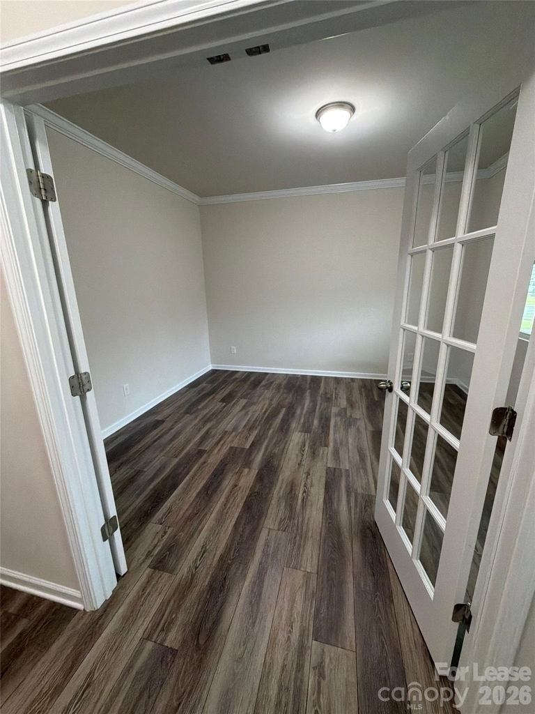 1008 Fairbrae Lane - Photo 2