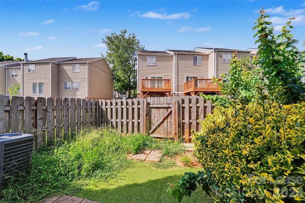 9626 Vinca Circle - Photo 3