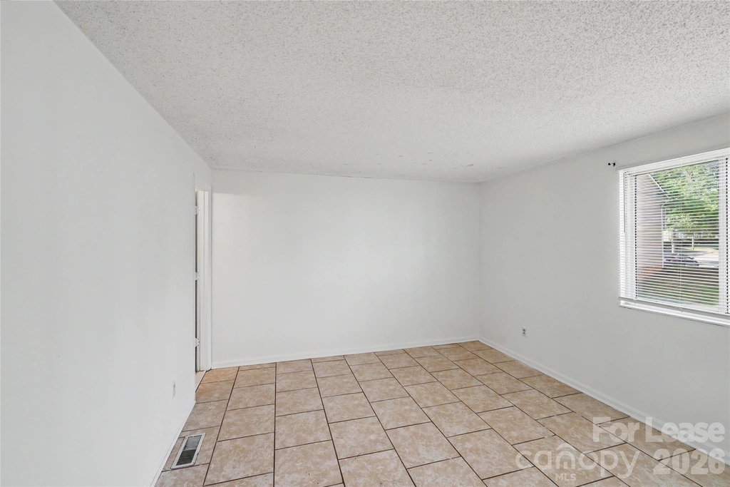 9626 Vinca Circle - Photo 11
