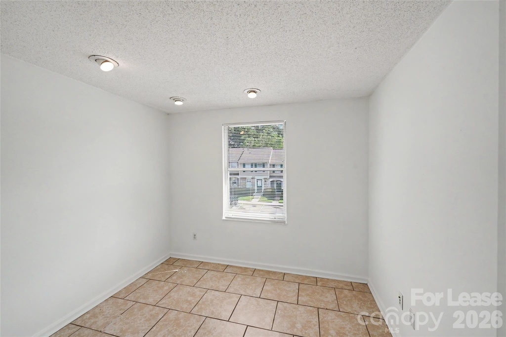 9626 Vinca Circle - Photo 7