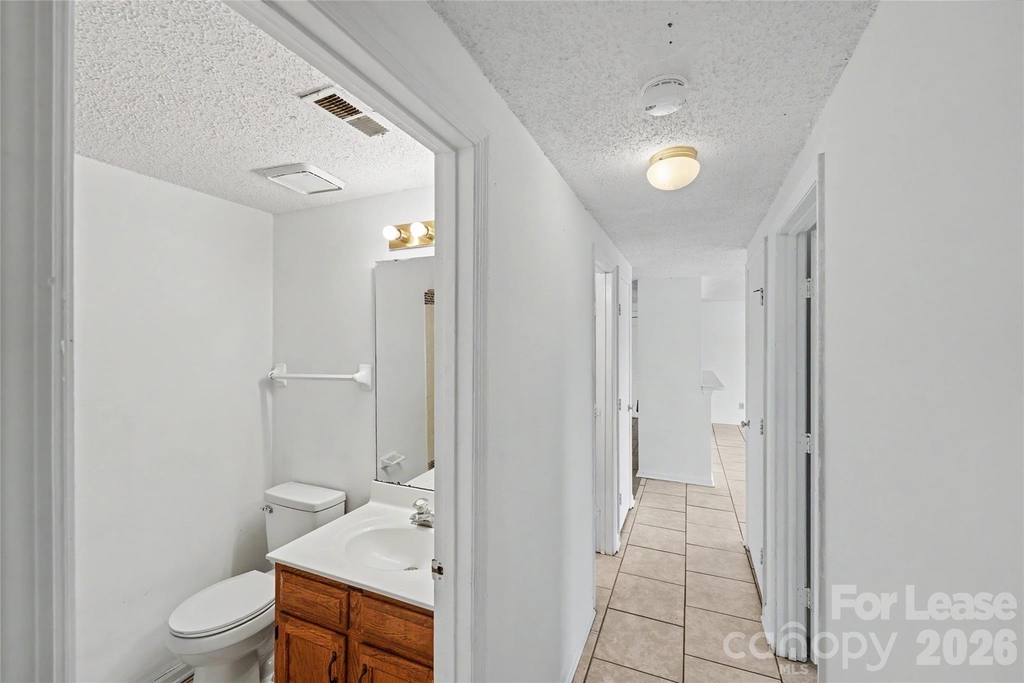 1624 Arlyn Circle - Photo 5