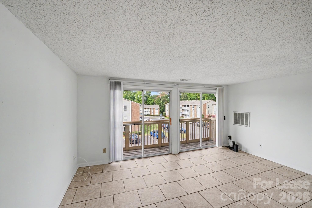 1624 Arlyn Circle - Photo 12