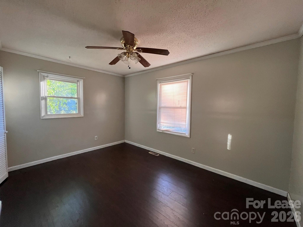 1144 Ellen Avenue - Photo 5