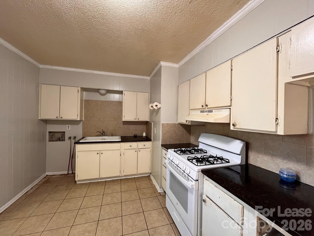1144 Ellen Avenue - Photo 3