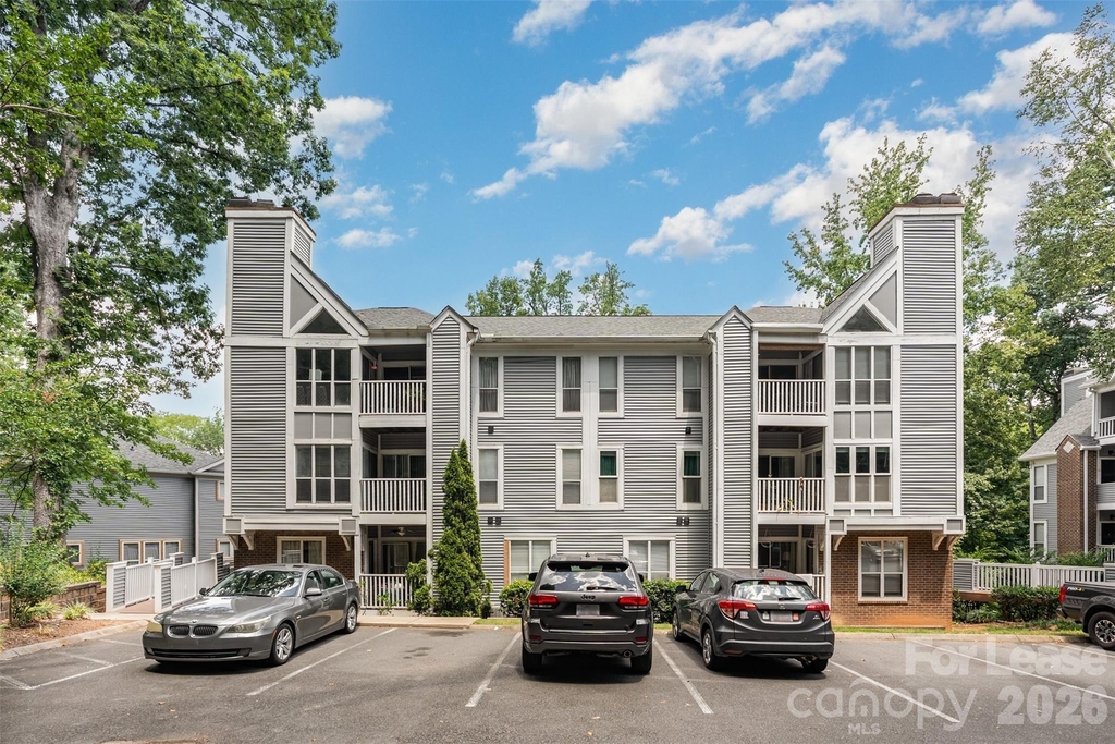 2516 Cranbrook Lane - Photo 0