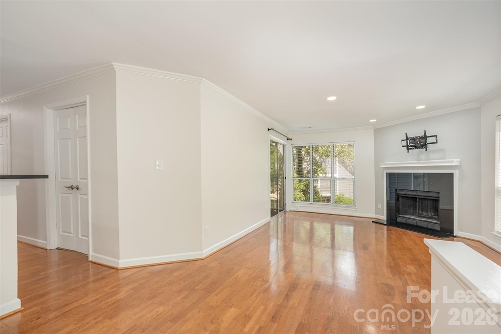 2516 Cranbrook Lane - Photo 4
