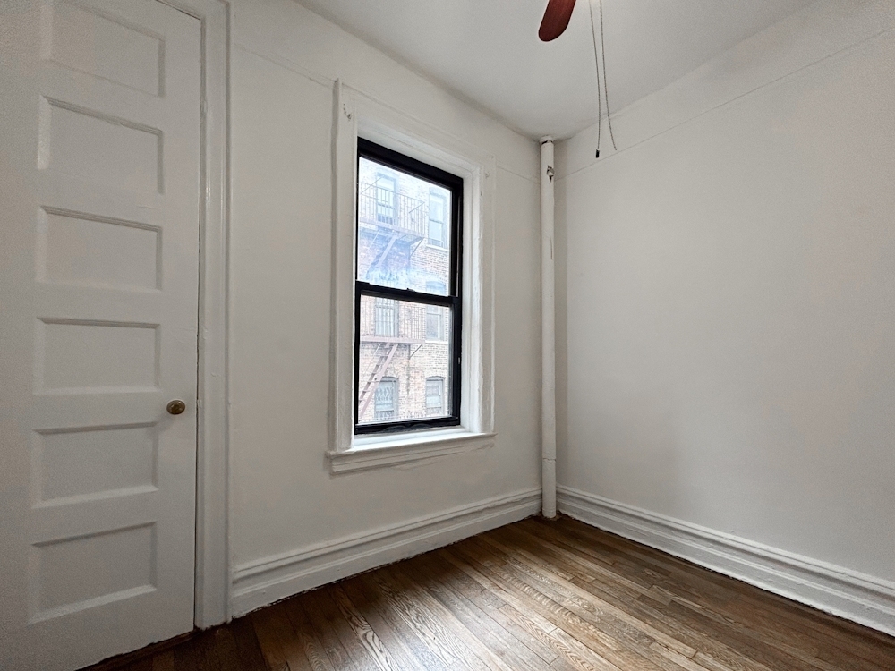 3139 Broadway - Photo 3