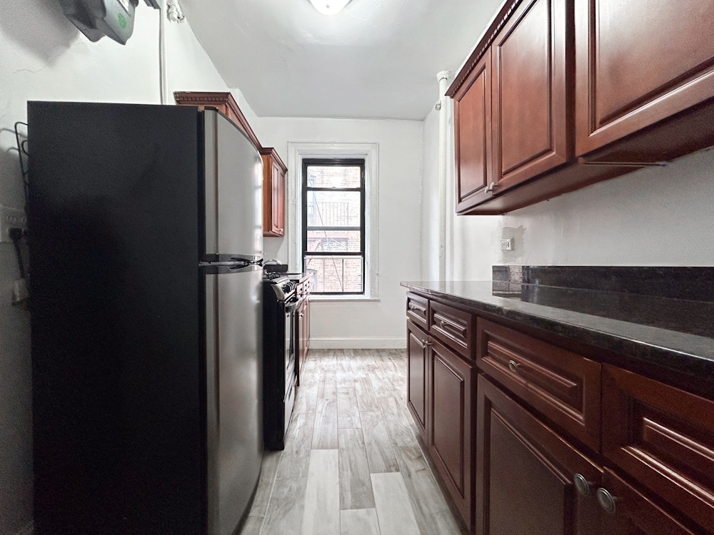 3139 Broadway - Photo 1