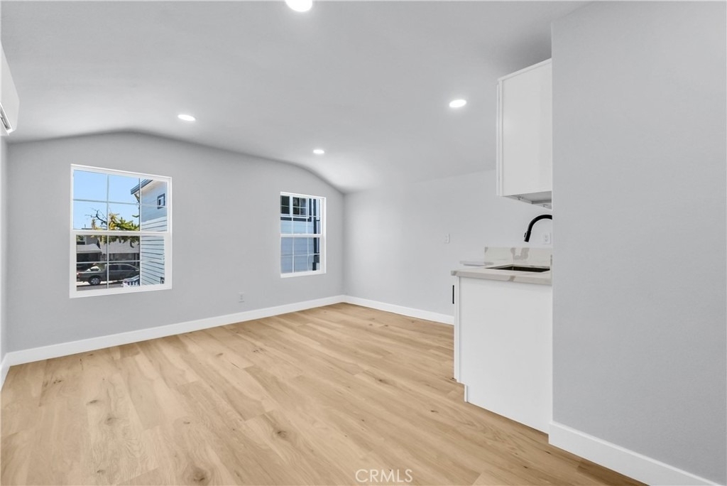 114 N Cornell Ave - Photo 3