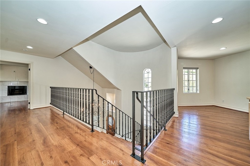 1089 Village Drive - Photo 21