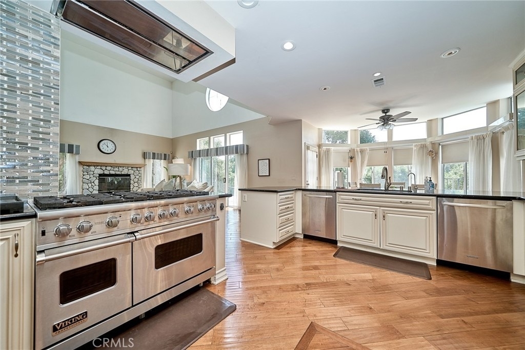 1089 Village Drive - Photo 15