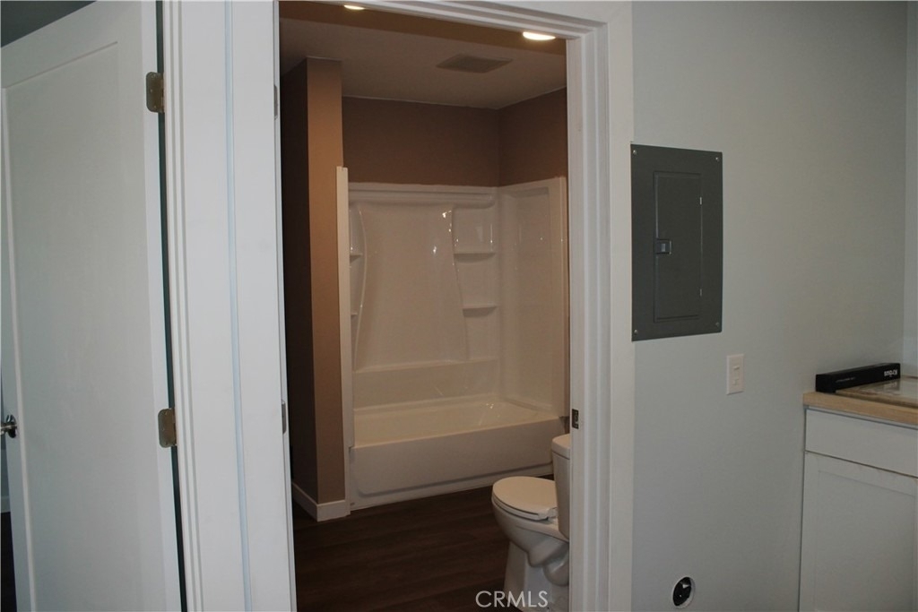 5776 Katherine - Photo 10