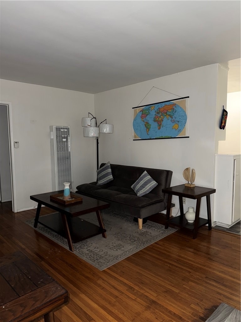 241 E Washington - Photo 2