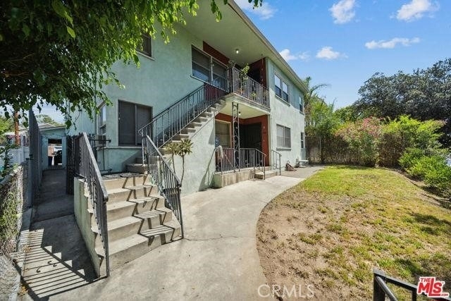 241 E Washington - Photo 3