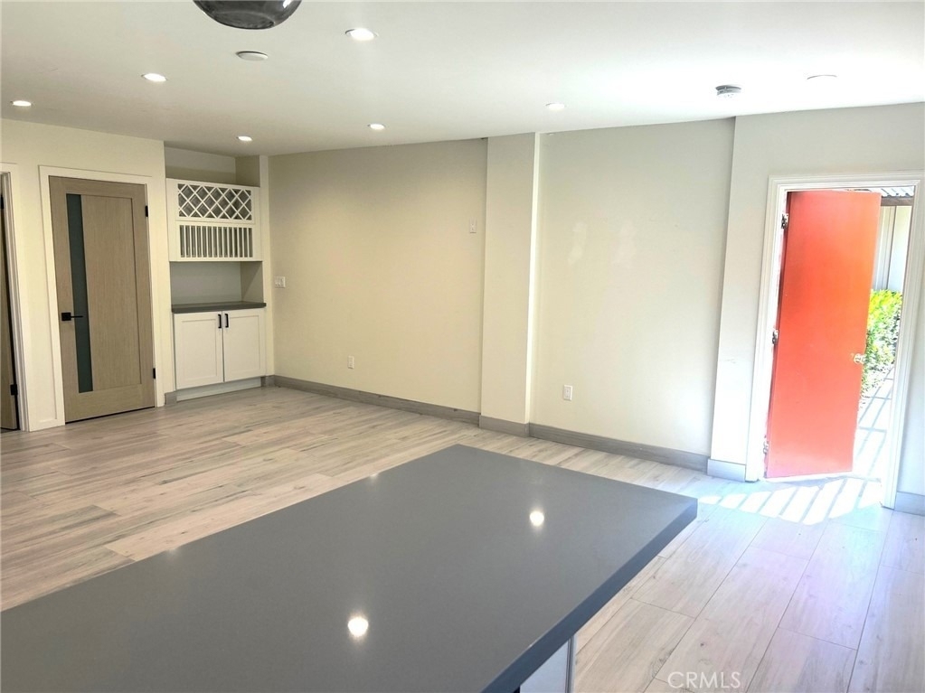 18349 1/2 Hiawatha Street - Photo 3