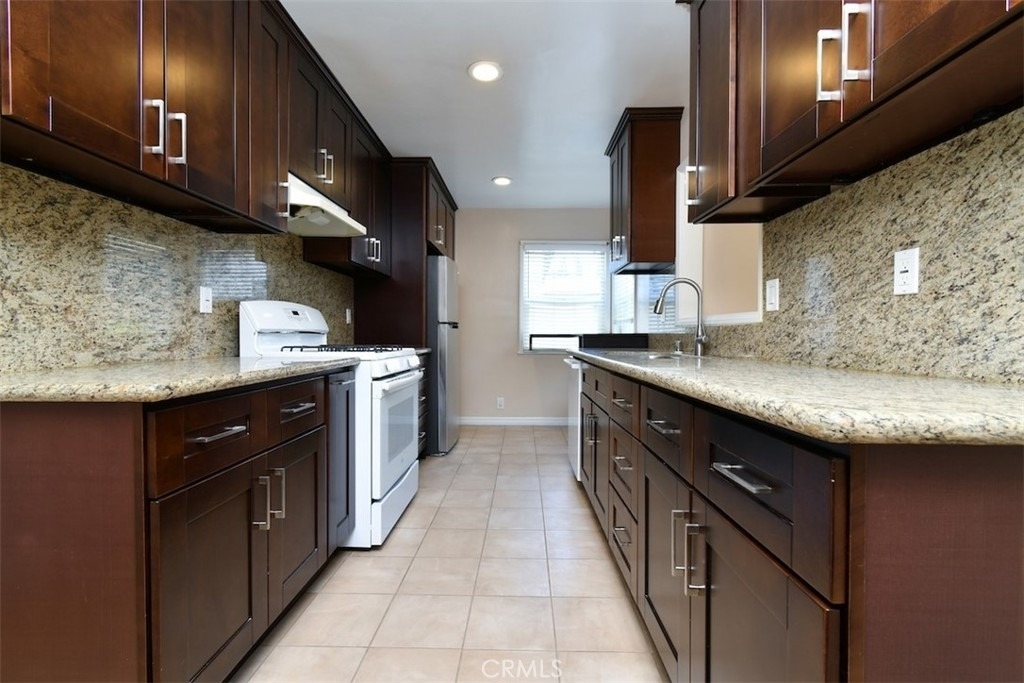 14334 1/2 Tiara - Photo 10