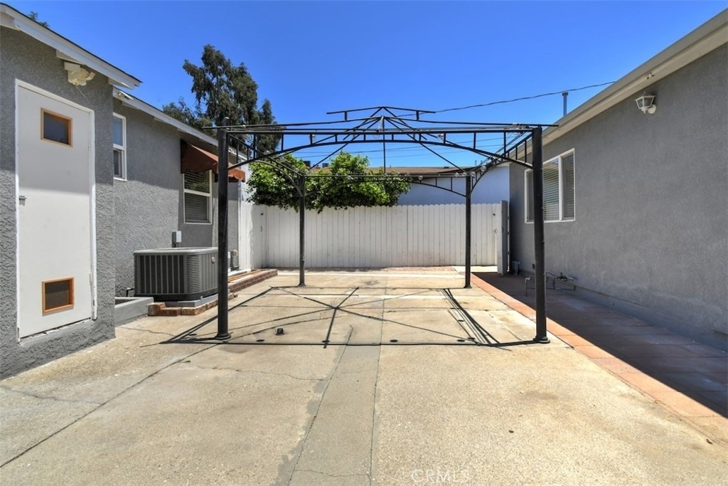 14334 1/2 Tiara - Photo 25