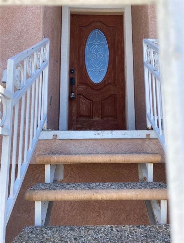 1425 W 224th - Photo 2