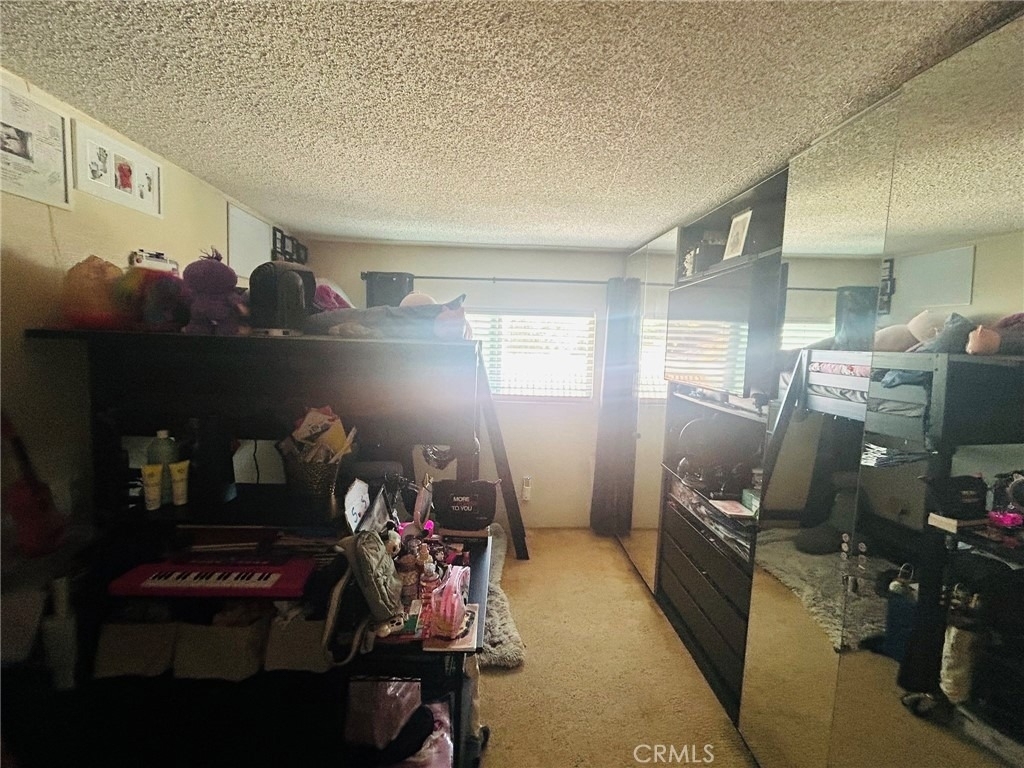 404 W Electric Avenue - Photo 10
