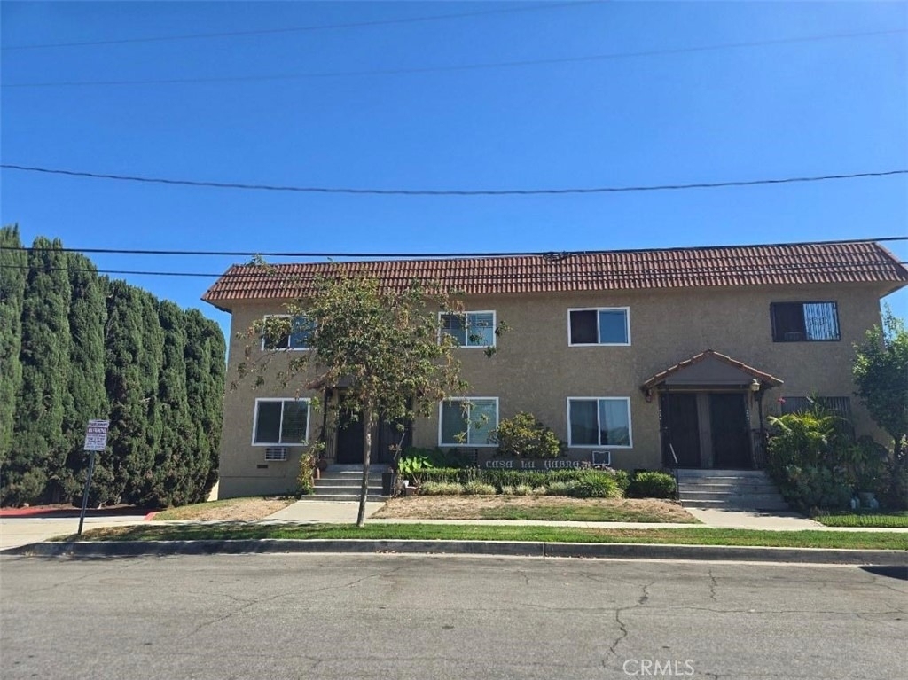 404 W Electric Avenue - Photo 1