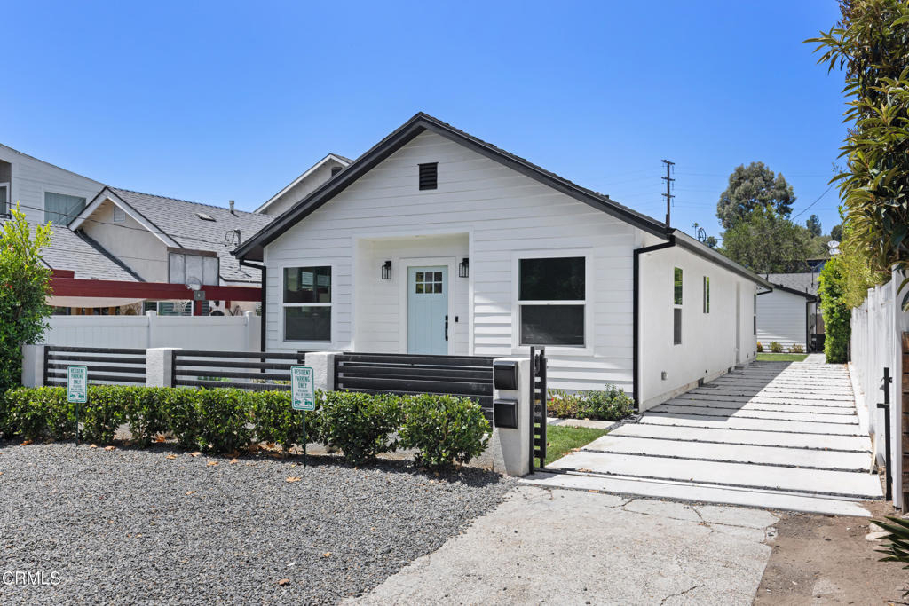 723 Chestnut Avenue - Photo 0