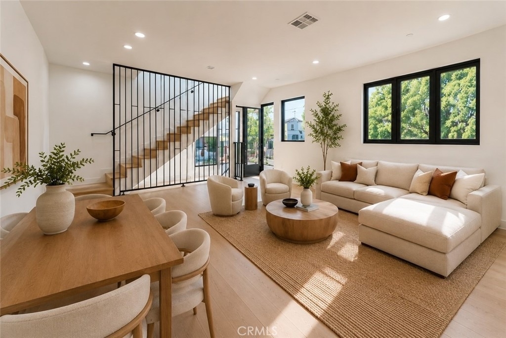 2676 Newell Street - Photo 2