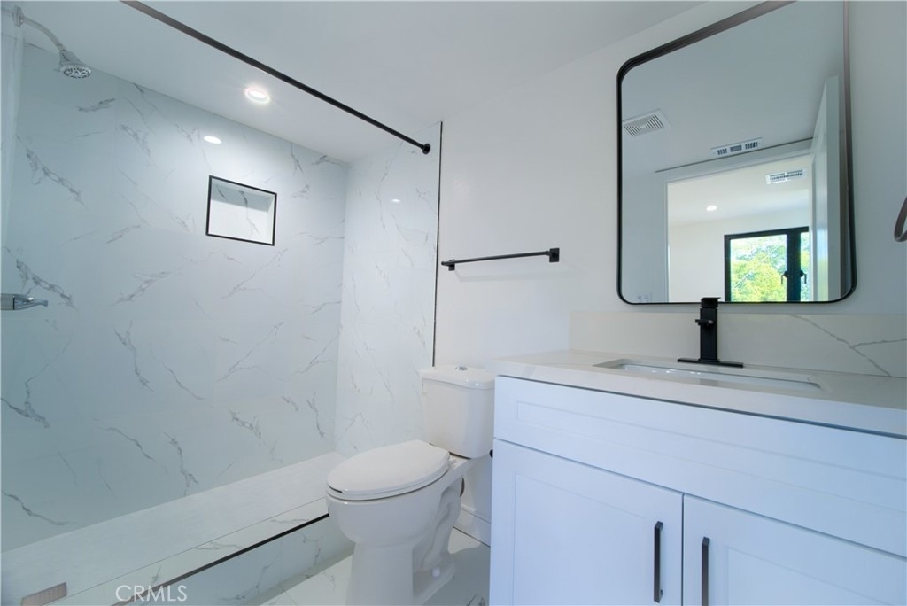 2676 Newell Street - Photo 8