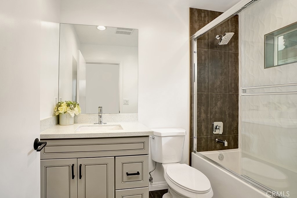 5729 Willow Crest Avenue - Photo 9