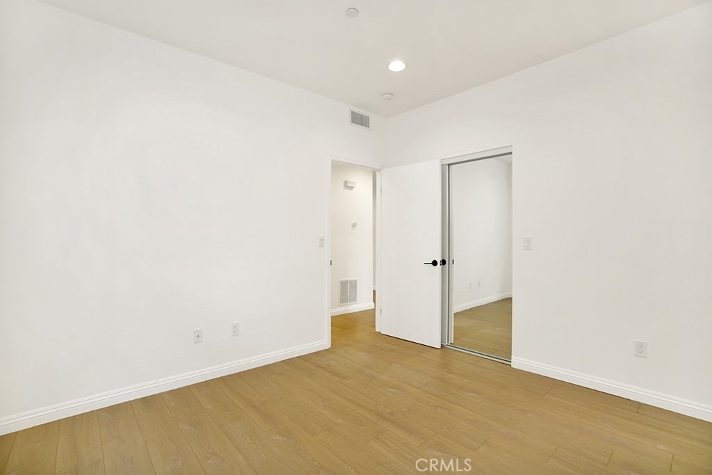 5729 Willow Crest Avenue - Photo 12