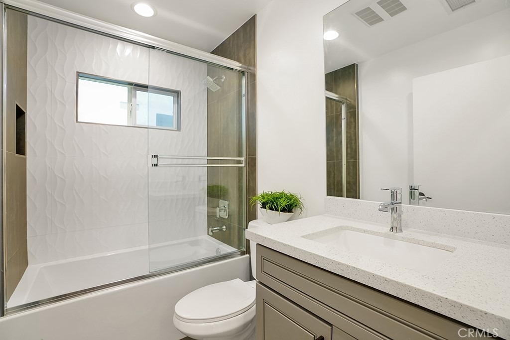5729 Willow Crest Avenue - Photo 11