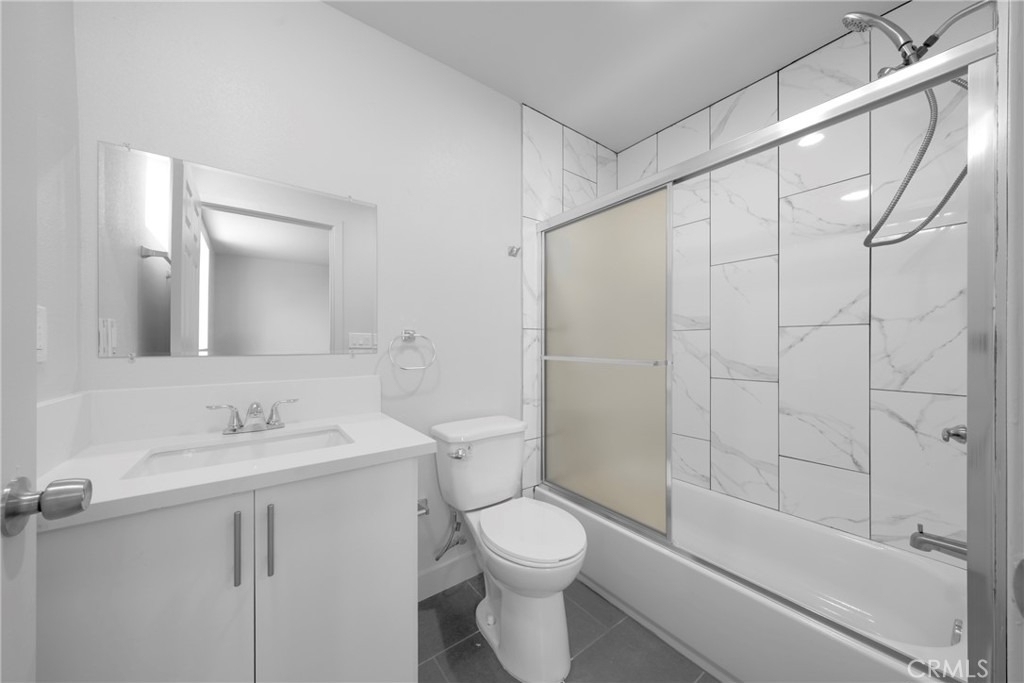 238 W 84th - Photo 4