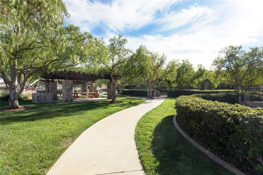 33 Rose Trellis - Photo 69