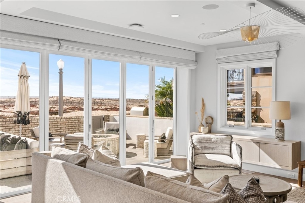 1215 E Balboa - Photo 22